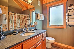 Luxury Lodge: Hot Tub, Snowmobiling & ATV Access!