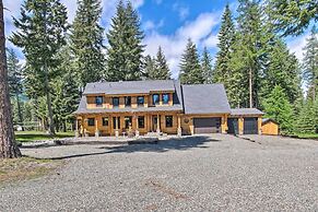 Luxury Lodge: Hot Tub, Snowmobiling & ATV Access!