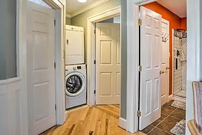 Sweet Vacation Cottage w/ Deck & Grill!