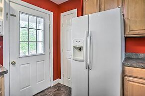 Sweet Vacation Cottage w/ Deck & Grill!