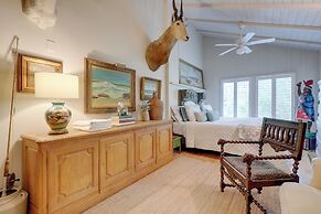 Secluded Riverfront Home w/ Dock Under Mossy Oaks