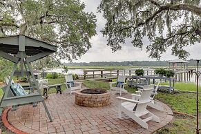 Secluded Riverfront Home w/ Dock Under Mossy Oaks