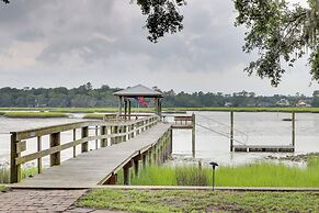 Secluded Riverfront Home w/ Dock Under Mossy Oaks