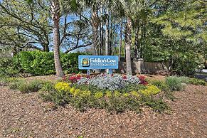 Hilton Head Condo: Beach Supplies, Walk to Shore!