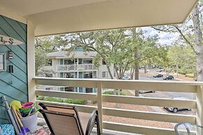 Hilton Head Condo: Beach Supplies, Walk to Shore!