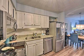 Hilton Head Condo: Beach Supplies, Walk to Shore!