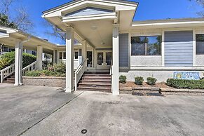 Hilton Head Condo: Beach Supplies, Walk to Shore!