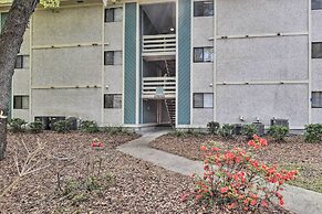 Hilton Head Condo: Beach Supplies, Walk to Shore!