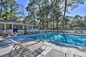 Hilton Head Condo: Beach Supplies, Walk to Shore!