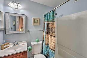 Hilton Head Condo: Beach Supplies, Walk to Shore!