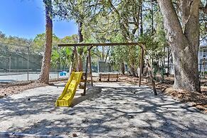 Hilton Head Condo: Beach Supplies, Walk to Shore!