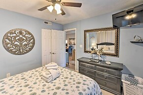 Hilton Head Condo: Beach Supplies, Walk to Shore!