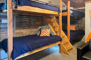 Dock & Fire Pit: Lakefront Cedar Creek Home!