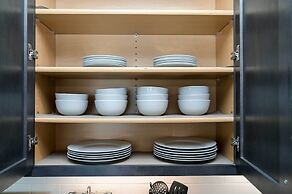 Spacious Hazel Green Home w/ Fireplace, Yard!