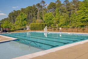 Sunny Apex Vacation Rental w/ Pool Access!