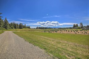 Serene Kootenai Cabin - 3 Mi to Dtwn & River!