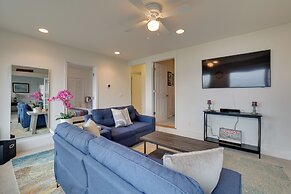 Chic Port Angeles Home w/ Oceanfront Balcony!