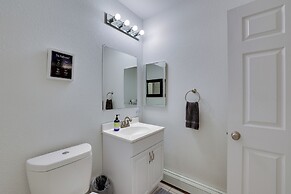 Chic Port Angeles Home w/ Oceanfront Balcony!