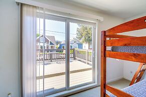 Chic Port Angeles Home w/ Oceanfront Balcony!