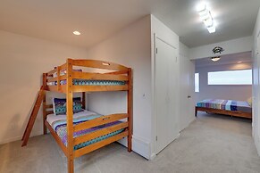 Chic Port Angeles Home w/ Oceanfront Balcony!