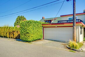 Chic Port Angeles Home w/ Oceanfront Balcony!