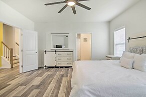 4 Mi to Beach: Frankford Home w/ Game Room