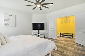 4 Mi to Beach: Frankford Home w/ Game Room