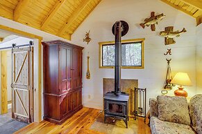 Secluded Tallassee Cabin w/ Fire Pit & Porch!