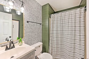 Lakefront Anderson Paradise: Dock, Fire Pit!