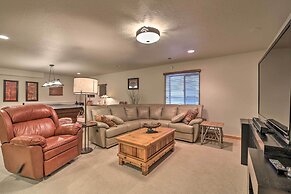 Grand Angel Fire Retreat w/ Hot Tub & Fire Pit!