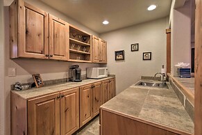 Grand Angel Fire Retreat w/ Hot Tub & Fire Pit!