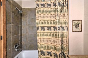 Grand Angel Fire Retreat w/ Hot Tub & Fire Pit!