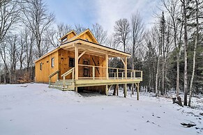 Newly Built Cabin w/ Hot Tub - 16 Mi to Stowe Mtn!