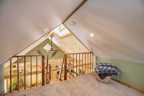 Newly Built Cabin w/ Hot Tub - 16 Mi to Stowe Mtn!