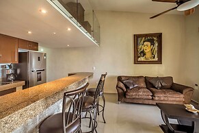 Private Balcony w/ Views: Oceanfront Cancun Condo!