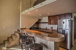 Private Balcony w/ Views: Oceanfront Cancun Condo!