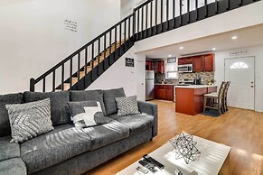 Community Perks & Deck: Charming Poconos Home!