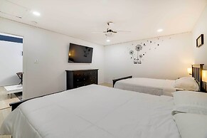 Community Perks & Deck: Charming Poconos Home!