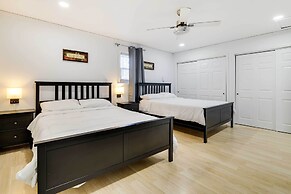 Community Perks & Deck: Charming Poconos Home!