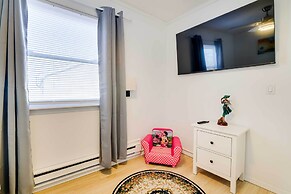 Community Perks & Deck: Charming Poconos Home!