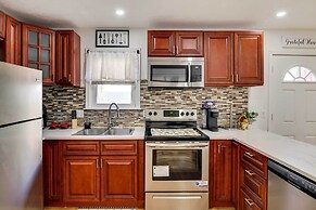 Community Perks & Deck: Charming Poconos Home!