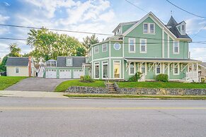Epic Brunswick Apartment With Deck!