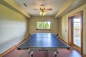 Spacious Lexington Home w/ Breathtaking Views