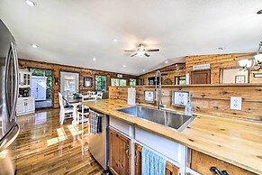 Woodsy Home w/ View, 1 Mi to Lake Shelbyville