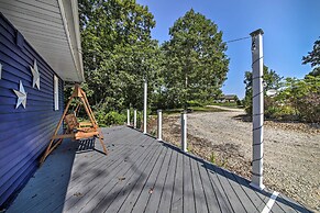 Woodsy Home w/ View, 1 Mi to Lake Shelbyville