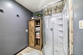 Woodsy Home w/ View, 1 Mi to Lake Shelbyville