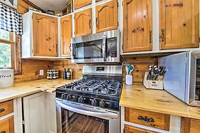 Woodsy Home w/ View, 1 Mi to Lake Shelbyville