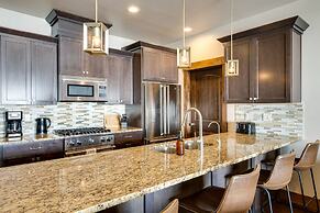 Spacious Home w/ Mtn View < 6 Mi to Park City!