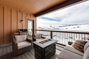 Spacious Home w/ Mtn View < 6 Mi to Park City!