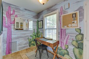 7 Mi to Dtwn Dallas: Cozy Home w/ Yard!